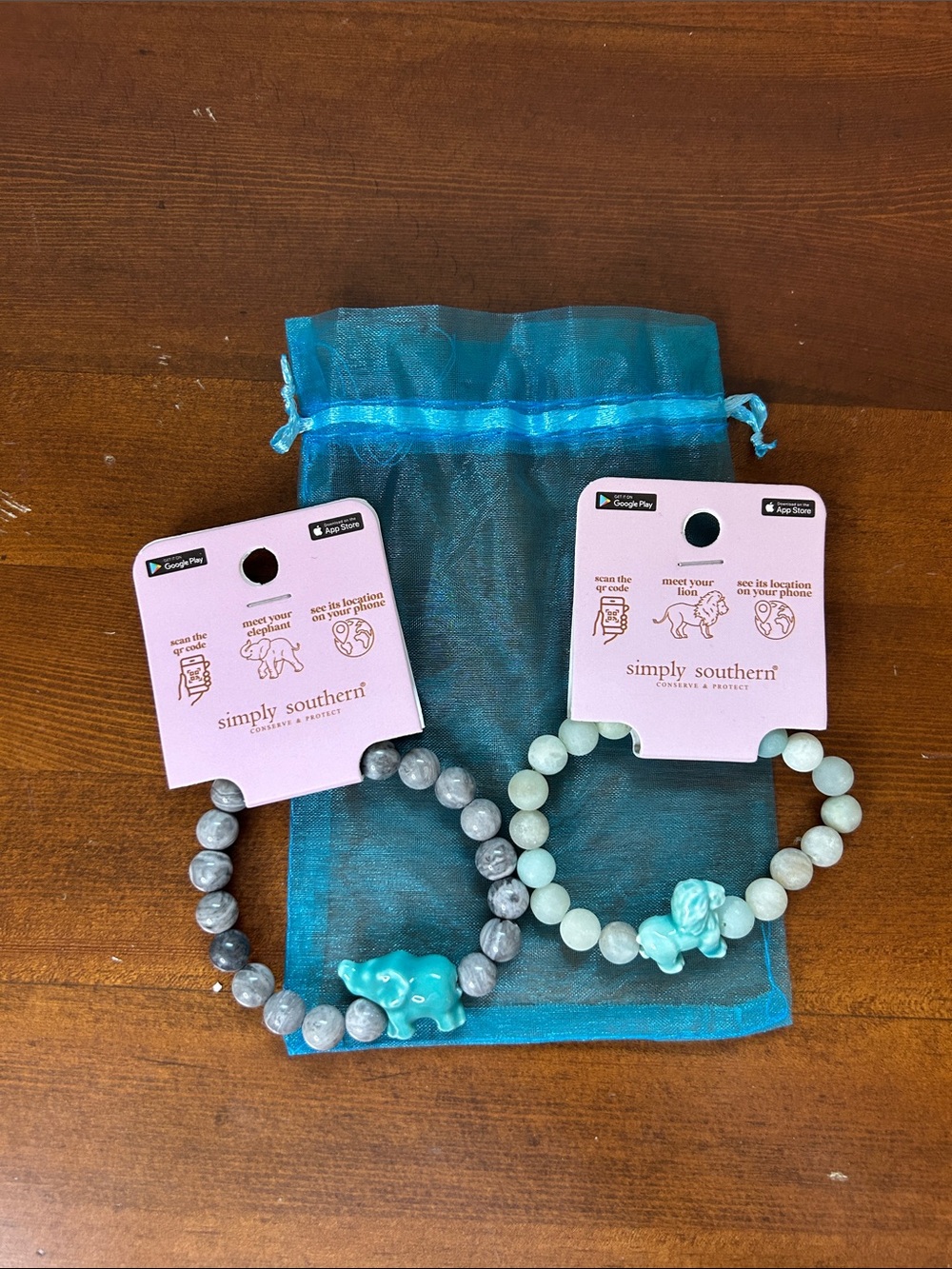 NWT Simply Southern Animal Tracker Beaded Bracelet Set of Two Elephant Lion